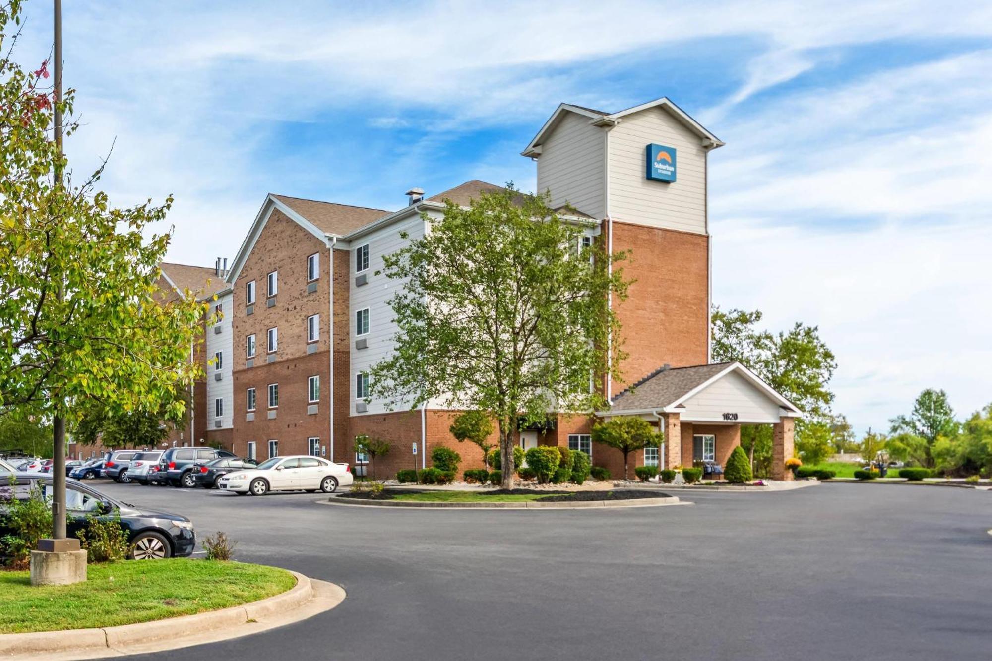 4 Budget Hotels Near Angel's Envy Distillery That Deliver
