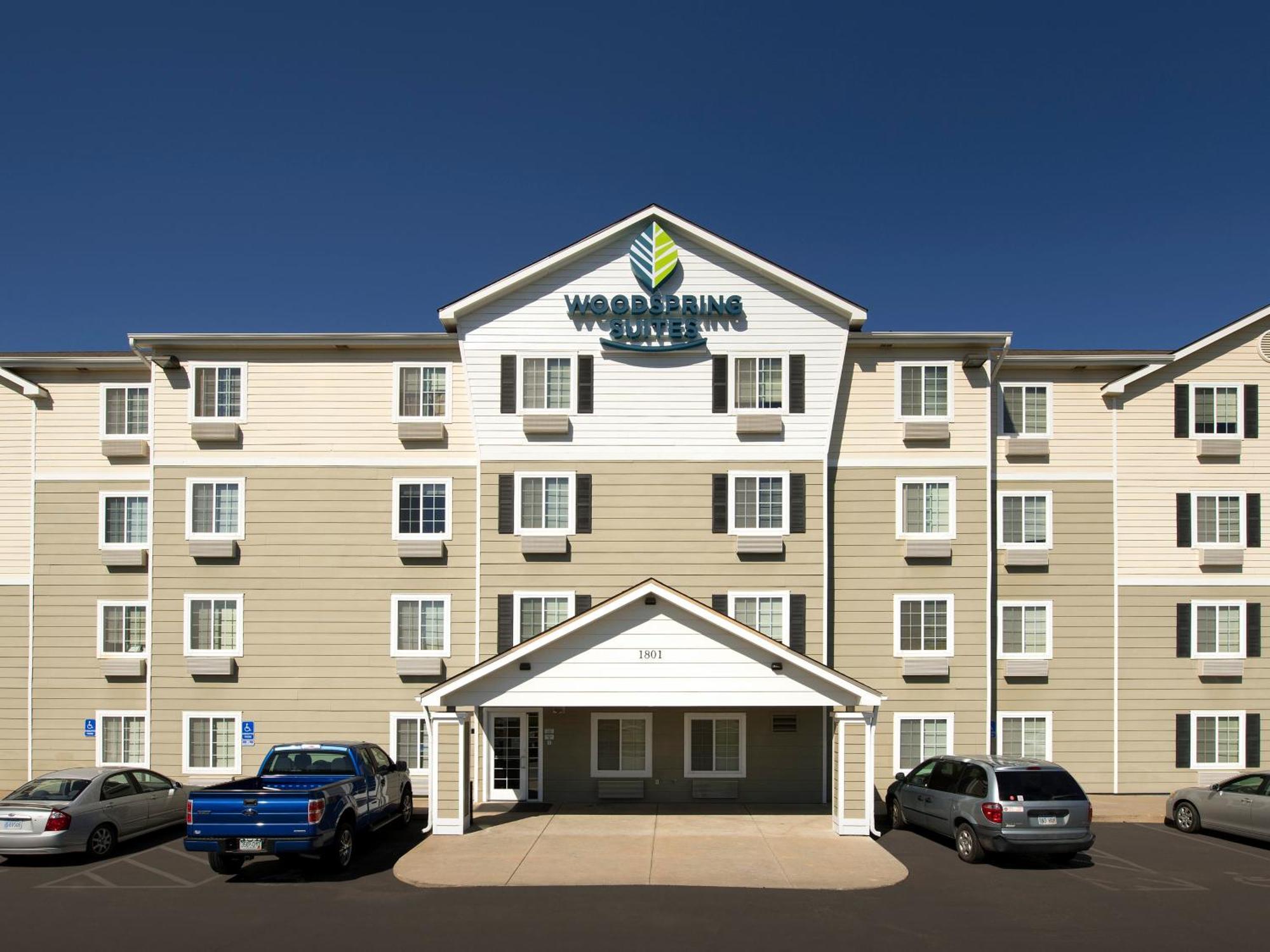 4 Hotels Near Topeka Recreation Div That Stand Out