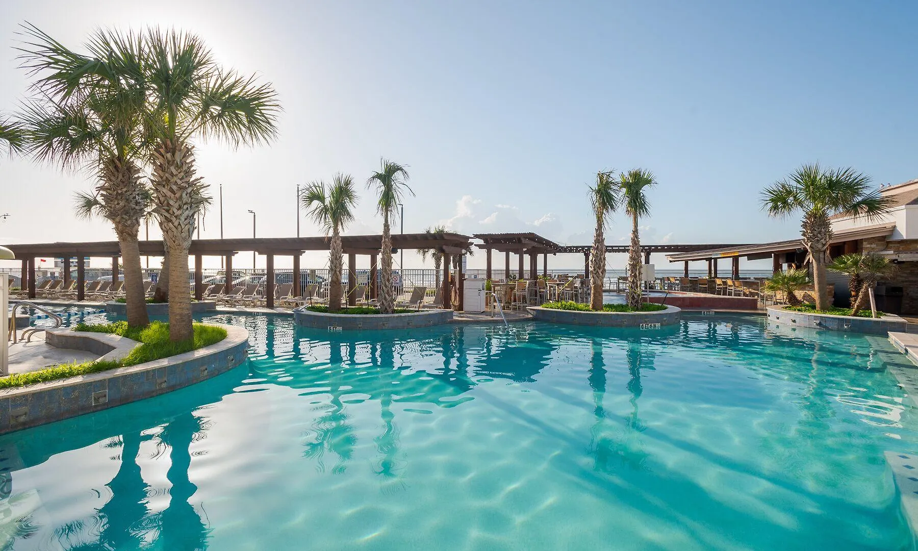 4 Beach Hotels Near Schlitterbahn Galveston That Deliver